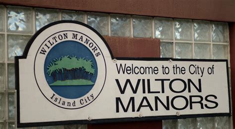 Wilton Manors Re Elects Resnick And Newton Returns Former Commissioner