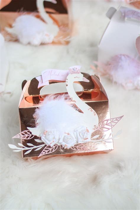 12 Counts Swan Gable Favor Boxes Decorated