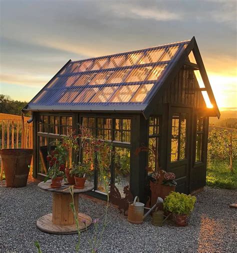 Love This Gorgeous Greenhouse Gardening Backyard Greenhouse Small