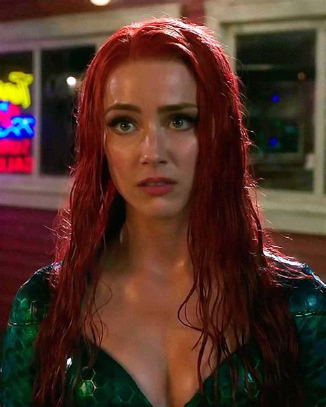 Over the weekend, heard shared a picture of a message she received from wan. Amber Heard at Aquaman Posters and Promos Photos - Celebskart