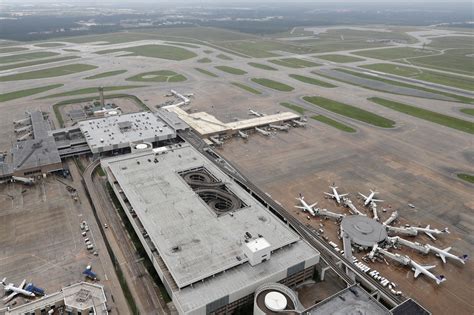 With Rain Lessening In Houston Airports And Ports Begin Opening Kcur