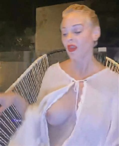 Rose Mcgowan Nude During Live Broadcast Videos Pics The Fappening