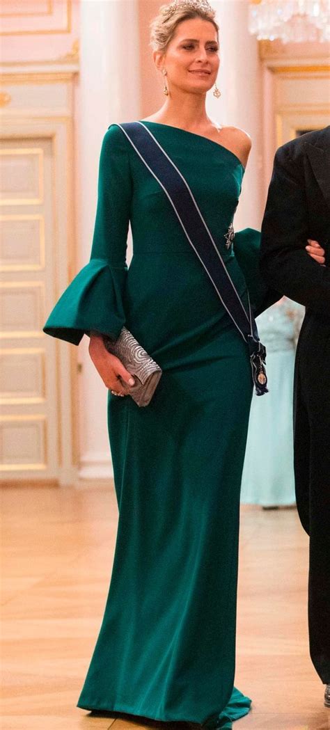 See The Most Stylish Royals In The World Royal Clothing Gala Gowns Royal Fashion