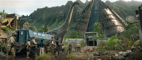 Movie Review Jurassic World Fallen Kingdom 2018 Close The Park