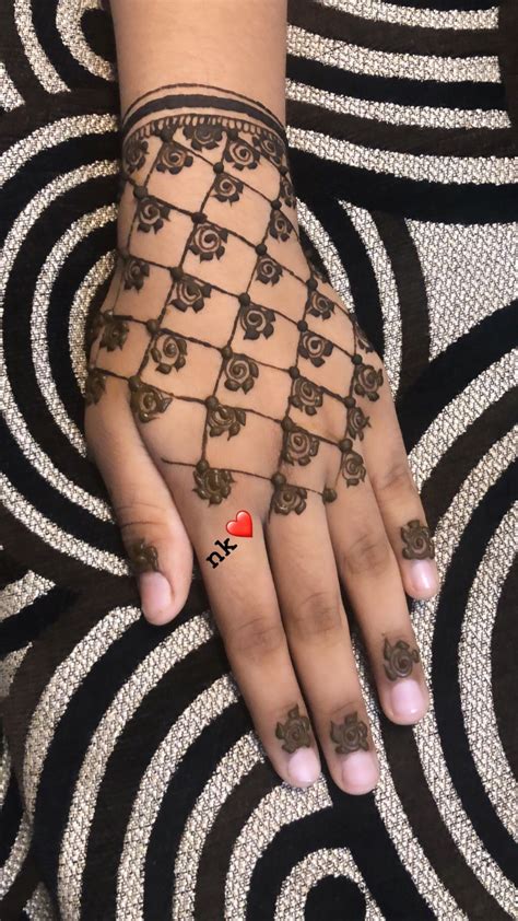 Pin By Nayishhk On Henna Hand Henna Henna Designs Mehandi Designs