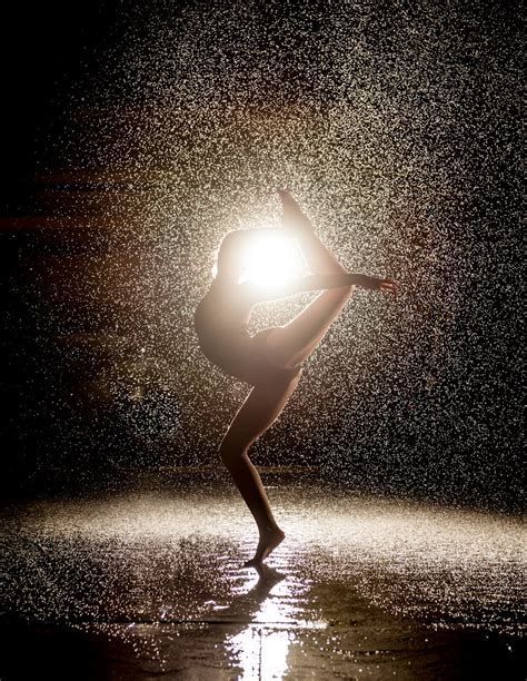 Dancing In The Rain Pictures Download Free Images On Unsplash