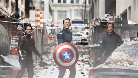 1360x768 Captain America Tony Stark Antman In Avengers Endgame Laptop Hd Hd 4k Wallpapers