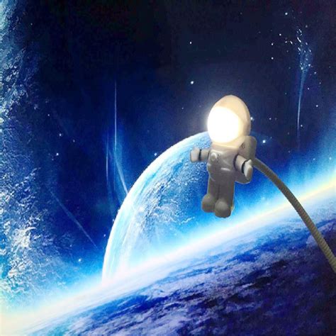 High Quality Cool New Astronaut Spaceman Usb Led