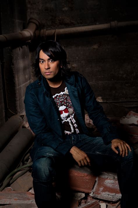 The Four Fs Fitness Fashion Fame And Fun Chuck On This Canadian Actor Vik Sahay Talks