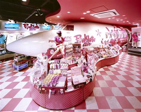 El Plan B Pink Latte Store En Tokio