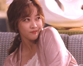 조보윤, 1991년 8월 22일 ~ )는 대한민국의 배우이며, 본관은 창녕이다. 조보아 유혹하는 움짤 짤팡