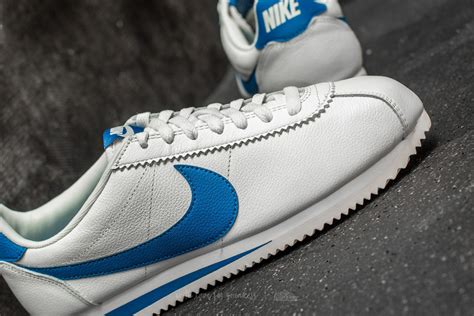 nike classic cortez leather se sail blue jay for men lyst