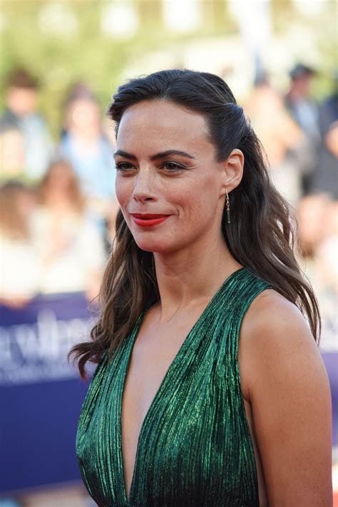 Berenice bejo biography with personal life, affair and married related info. Berenice Bejo - "Good Time" Screening at Deauville ...