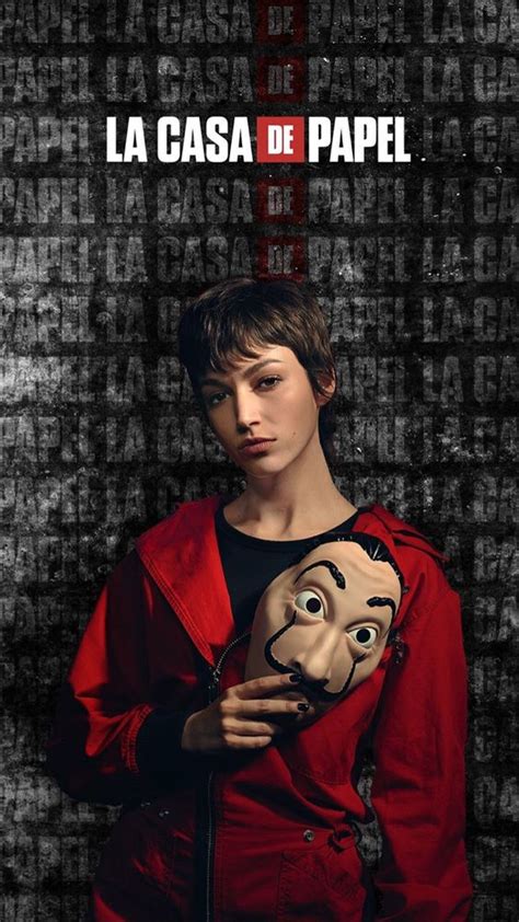Nothing heals a damaged soul like the sight of a small, adorable animal. La Casa de Papel, Tokio Wallpapers