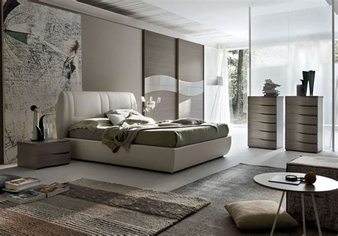 Tra le proposte delle camere da letto grancasa 2014 vi segnaliamo: Camere da letto complete, zona notte - Gruppo Gradi ...