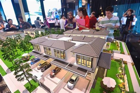 Dekorasi café juga sangat menarik yang menjadikan barangan koleksi peribadi pemilik café sebagai hiasan. Eco World launches RM1bil property projects