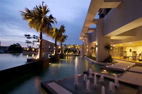 Consulta con tu agente de destinia tus dudas específicas al respecto. Condo Hotel Swiss-Garden Res KL, Kuala Lumpur, Malaysia ...