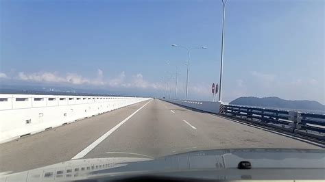 Hanya sekali dalam sejarah, majlis makan malam diadakan di atas jambatan pulau pinang. Jambatan Kedua Pulau Pinang - YouTube