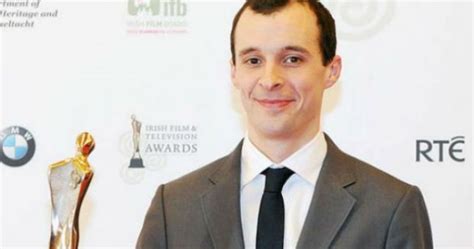 First Pics Of Tom Vaughan Lawlor In Tv S Drama Beaut Ie