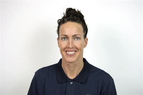 Therese alshammar (born august 26, 1977 in solna) is a swedish swimmer. 2016 Jun 16-30 SWE | simma.nu