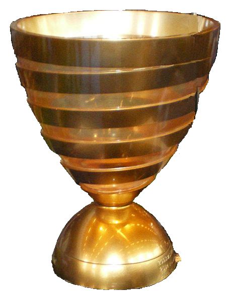 Se agregan miles de imágenes nuevas de alta calidad todos los días. File:Copa de la Liga de Francia.png - Wikimedia Commons