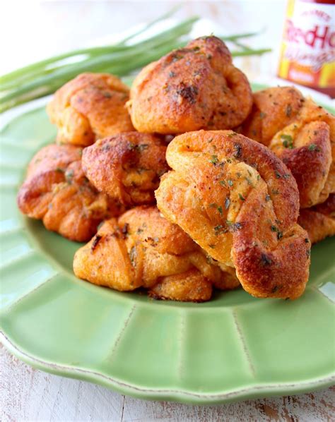 Cheesy Garlic Knots With Buffalo Sauce