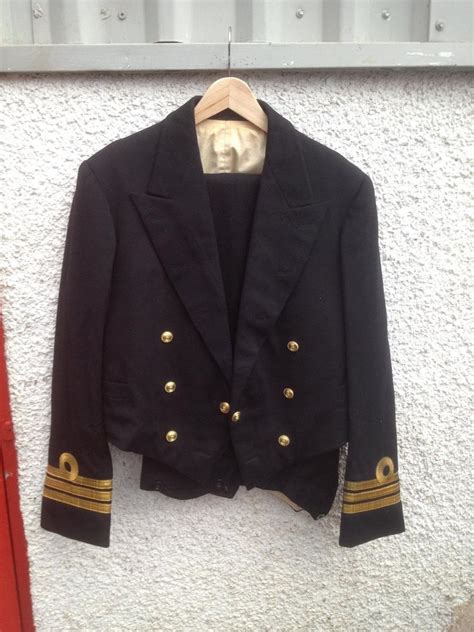 Royal Navy Commanders Uniform Mess Dress Officer Rn Mess Dress Gieves