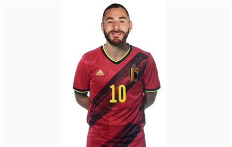 Karim benzema has handed france an injury scare ahead of euro 2020 as he limped out of their friendly with bulgaria. Karim Benzema pourra jouer l'Euro 2020 avec les Diables ...