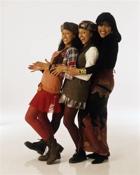 Tiaandtameramowry Sisters Tv Show Sister Sister Outfits 90s Inspired Outfits