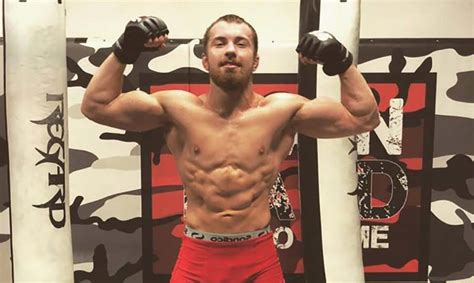 A post shared by ľudovít klein 🇸🇰 (@lajosko.klein) Ludovit Klein s'apprête à faire ses débuts à l'UFC alors ...