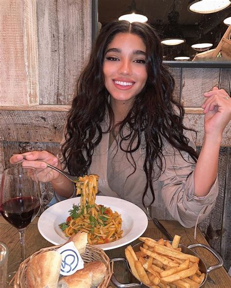 yovanna ventura 🇩🇴 on instagram “can you name something that makes you happier than a good meal