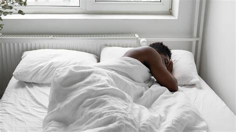Sleeping Naked Benefits You Didn T Know Mitaani Co Ke
