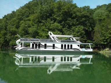 Houseboat rentals on dale hollow lake at mitchell creek marina equipped with the latest features, gas grill, cooler, directtv, waterslide, housewares. Dale Hollow Lake East Port Marina The Black Pearl Luxury Houseboat Rentals | Houseboat rentals