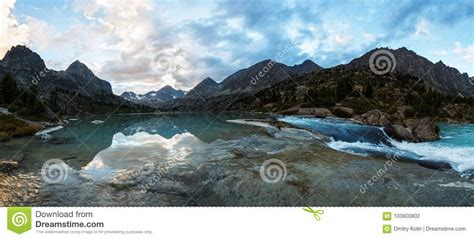 Darashkol Lake In The Altai Mauntains Stock Photo Image Of Blue