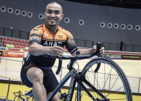 A track cyclist who is trying his best to perform better and better. 'Pocket Rocketman' Azizulhasni pleased with 2 medals in ATC