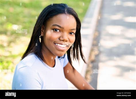 Outdoor Portrait Of A Young Black African American Stock Photo Alamy
