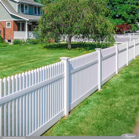 Tall or low fences, some you can build them yourself in you next diy this type of fence often comes with shorter wooden columns. 42 Vinyl Fence Home Decor Ideas for Your Yard | Illusions ...