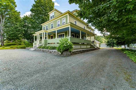 37 Colby St Colebrook Nh 03576 Mls 4968405 Redfin