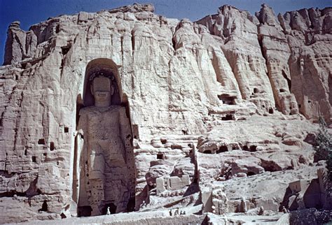 I Buddha Di Bamiyan Storia Dei Due Monumenti Distrutti Dai Talebani