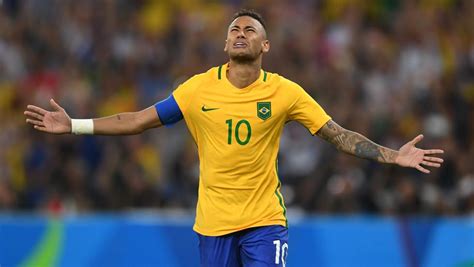 neymar abandonó práctica de brasil tras recibir dos fuertes golpes epicentro chile