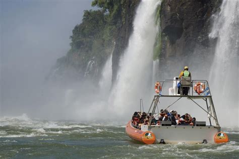 brazilian falls with macuco safari boat foz do iguacu project expedition