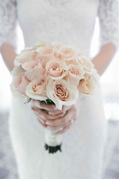 Bouquets Photos Simple Blush Rose Bouquet Inside Weddings