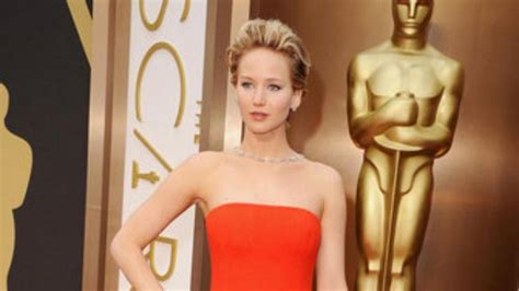 Jennifer Lawrence Deslumbra Con Su Escotazo En El Estreno De Los My