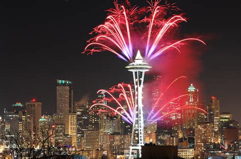 Seattle New Years Fireworks 2011 Jeff Tseng Flickr