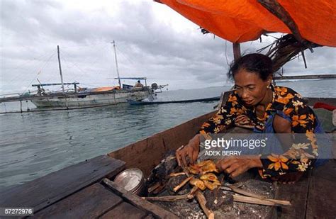 Badjao Photos And Premium High Res Pictures Getty Images