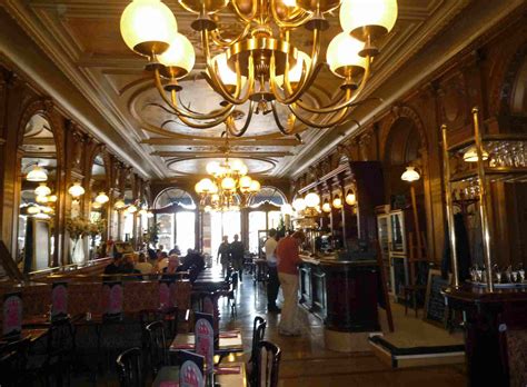 The Best Traditional Paris Cafés And Brasseries