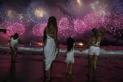 Ano novo 2024 tudo sobre o réveillon na Praia de Copacabana