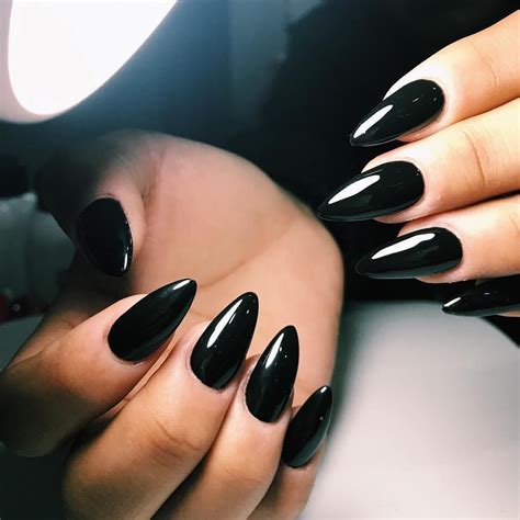 Classic Black Nails Acrylicnailsnatural Acrylicnailss Black Almond