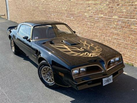 I tell people this now and no one believes me, i'm so glad i found this photo! 1977 Pontiac Trans Am SE 400 4Spd Hurst T Tops Restored ...