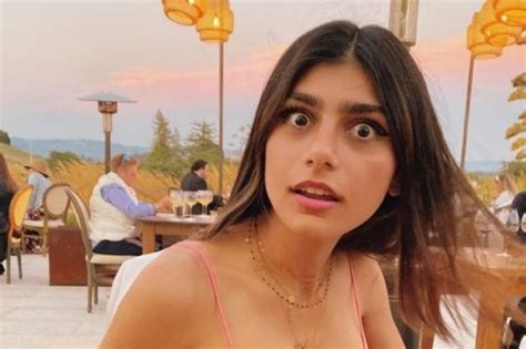 Ask anything you want to learn about m k by getting answers on askfm. Mia Khalifa, even more XXX: What did she just do with her ...